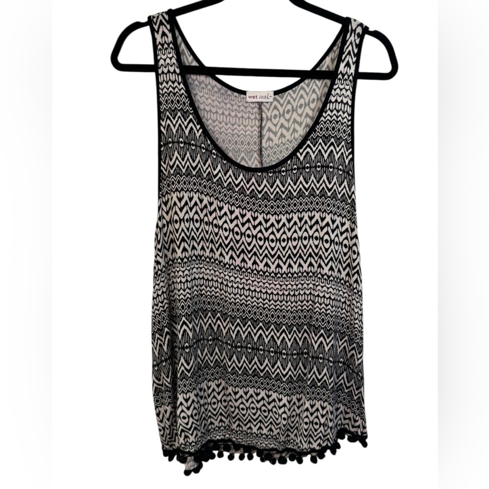 Wet Seal Black and White Patterned Women's Top